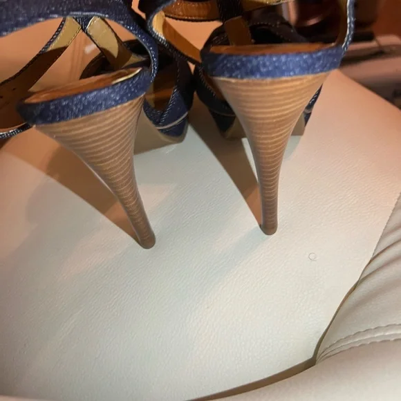 Size 7B BCBG denim plate form stiletto heels - Picture 2 of 10